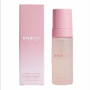 KYLIESKIN Foaming Face Wash